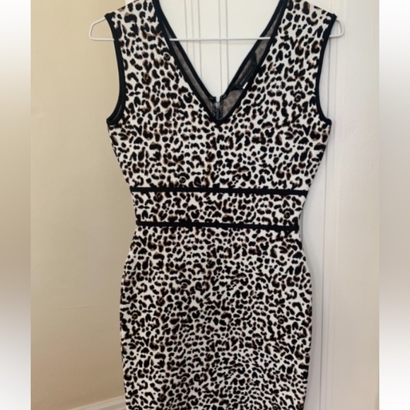 Bcbg MaxAzria leopard print bodycon dress NWT - Picture 3 of 8